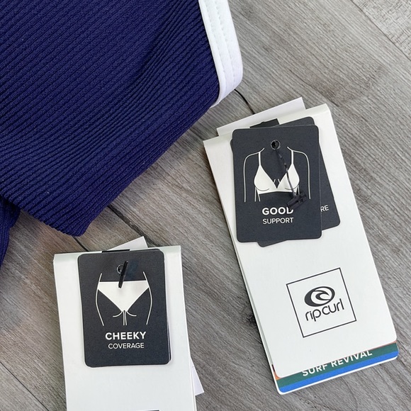 ☀️RIP CURL☀️ SAYULITA STRIPE CROP
SAYULITA STRIPE CHEEKY BIKINI SET - Picture 9 of 13